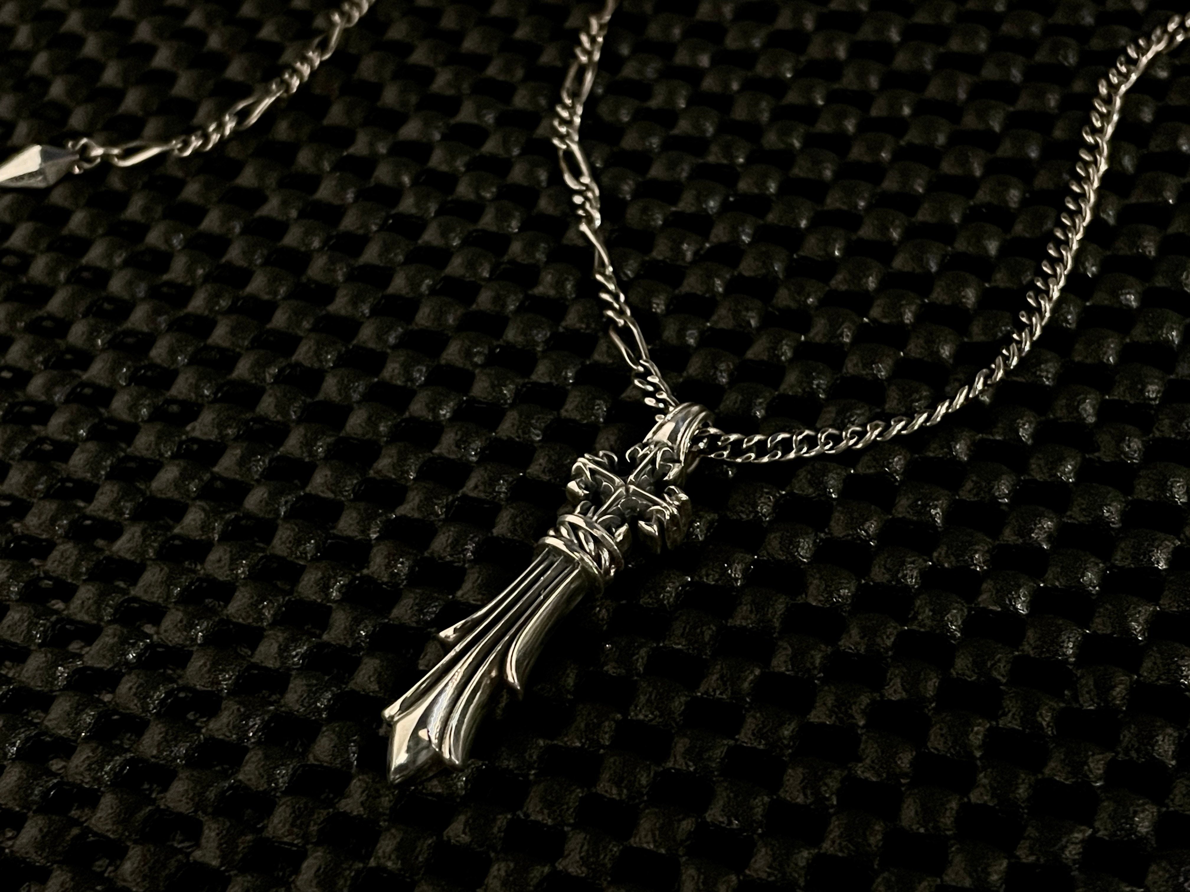 多様なアレンジで差を付ける【フレアテイルトップ】