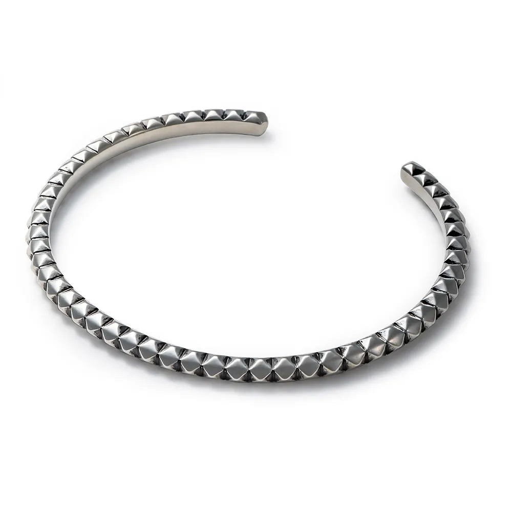SURROUND STUDS BANGLE