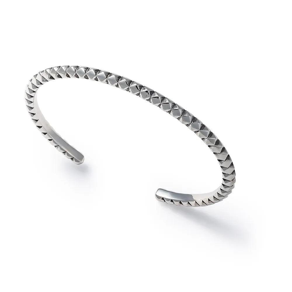 SURROUND STUDS BANGLE