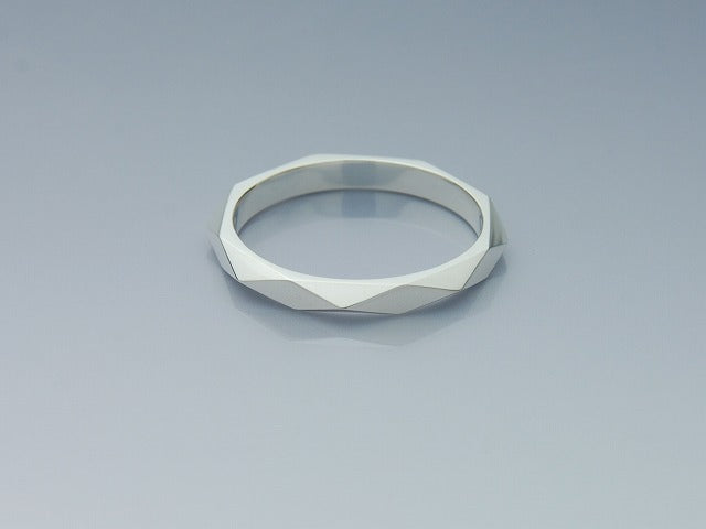 DIA SHAPE STUDS RING