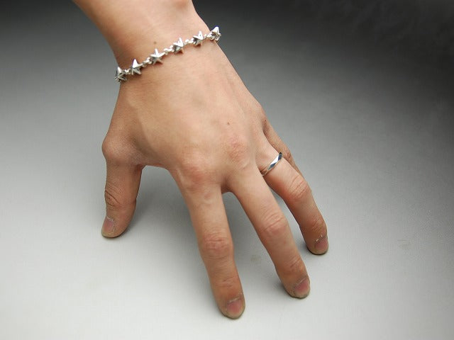 DIA SHAPE STUDS RING