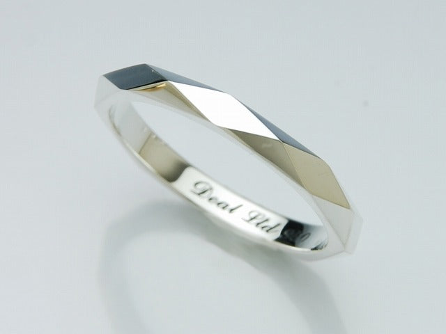 DIA SHAPE STUDS RING