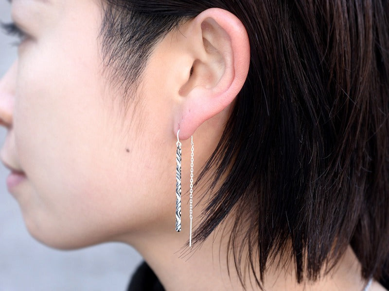 RT:FLICK CHAIN PIERCE