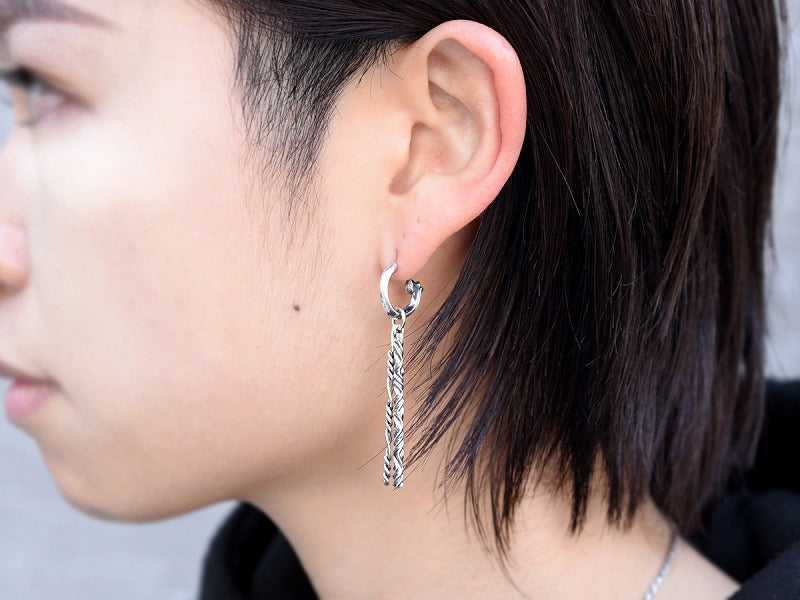 RT:FLICK CHAIN CHARM