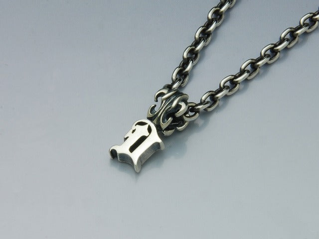 ブラックレターチャーム