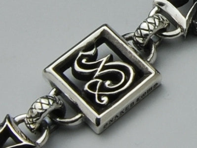 スネイキッドロウズブレス