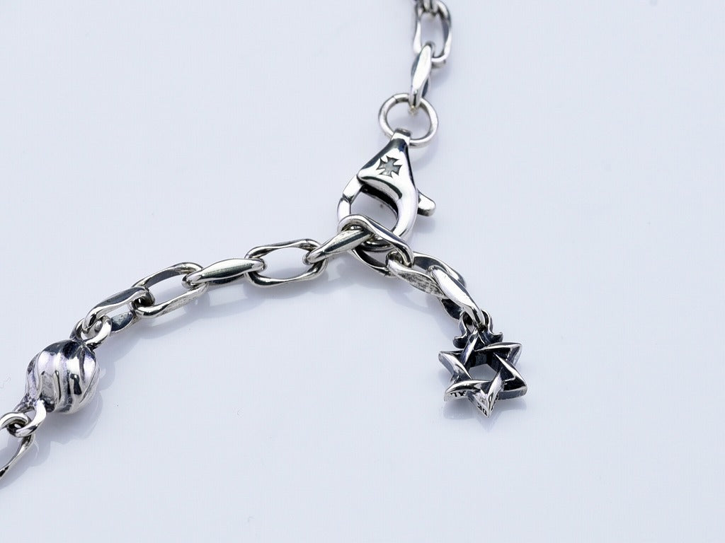 クラウンチャームブレスレット