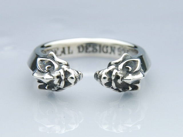 キッシーズライオンリング