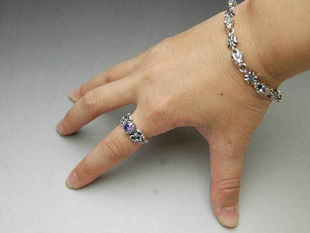 リリークラウンリング