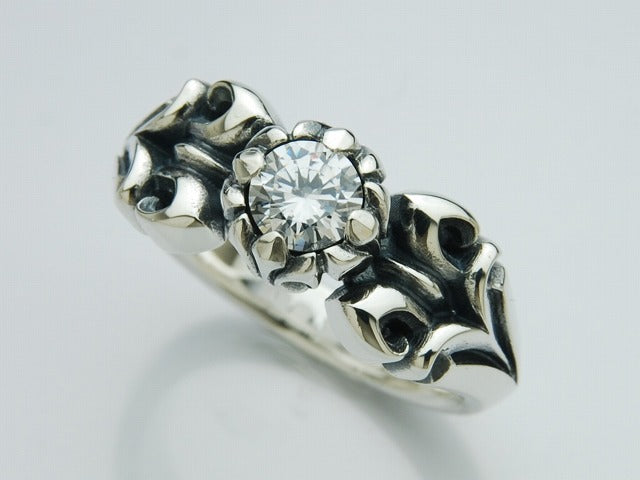 リリークラウンリング