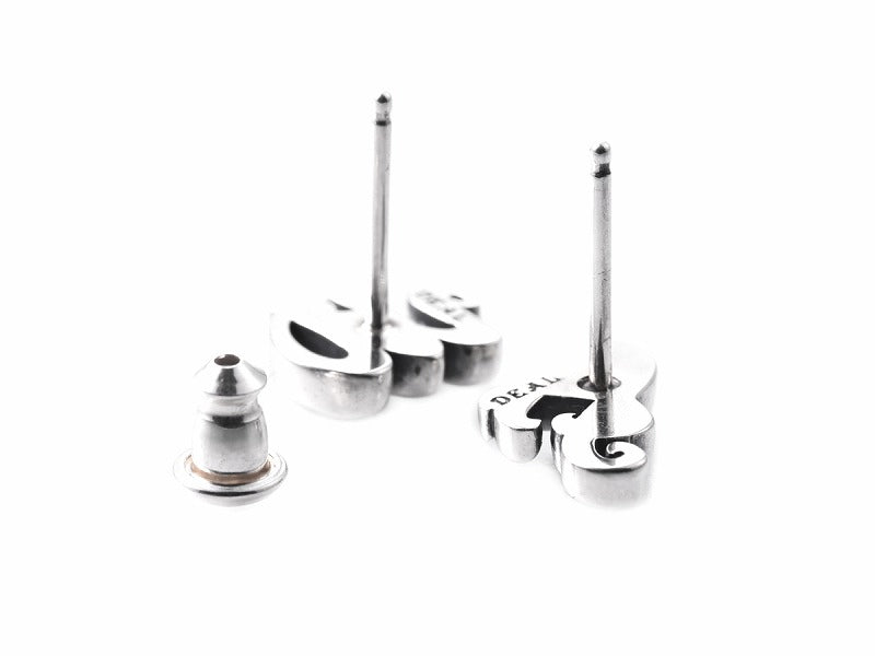 グレイスイニシャルピアス