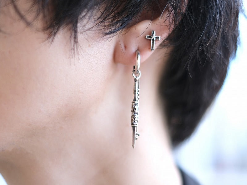 リブクロスピアス