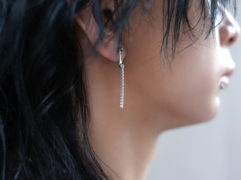 ギャラクシーチェーン:リリーピースピアス