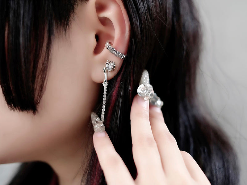 ギャラクシーチェーン:リリーピースピアス