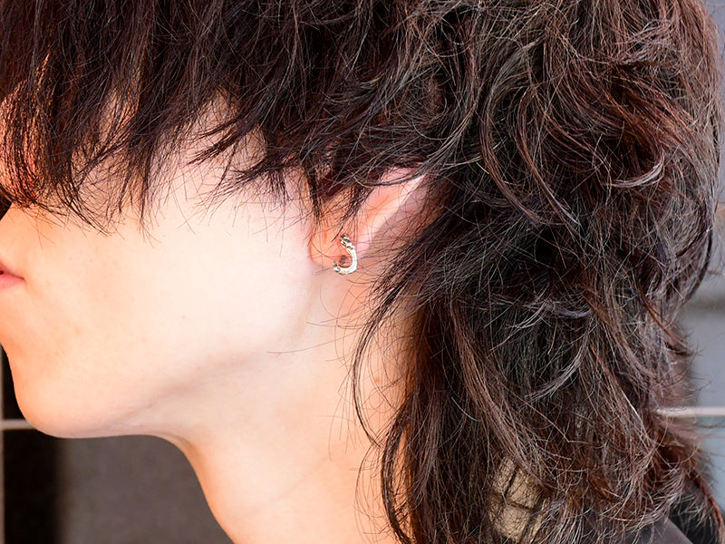 チェーンピースピアス