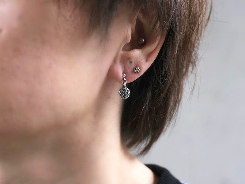 ボールドロップピアス:マルチ