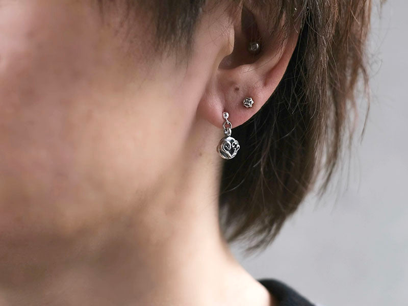 ボールドロップピアス:マルチ