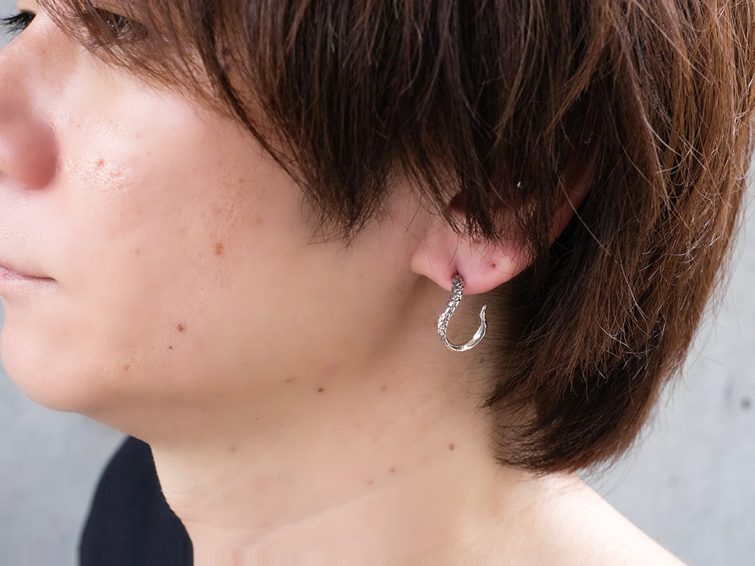 スネークテイルピアス:Type-B