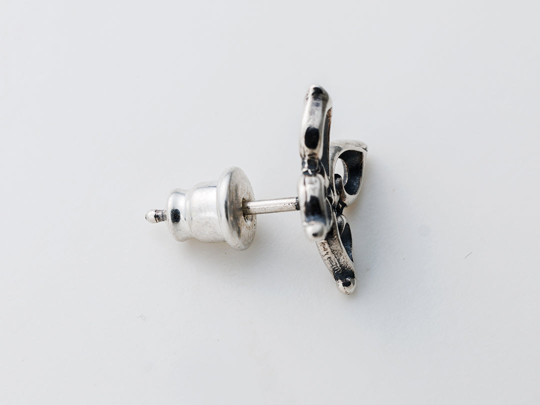 マジカルバタフライピアス