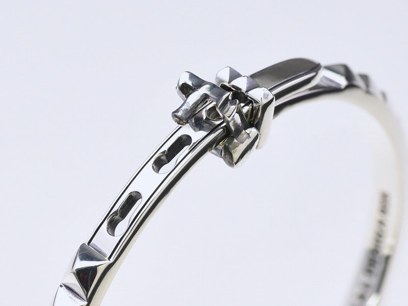 スライドスタッズブレス