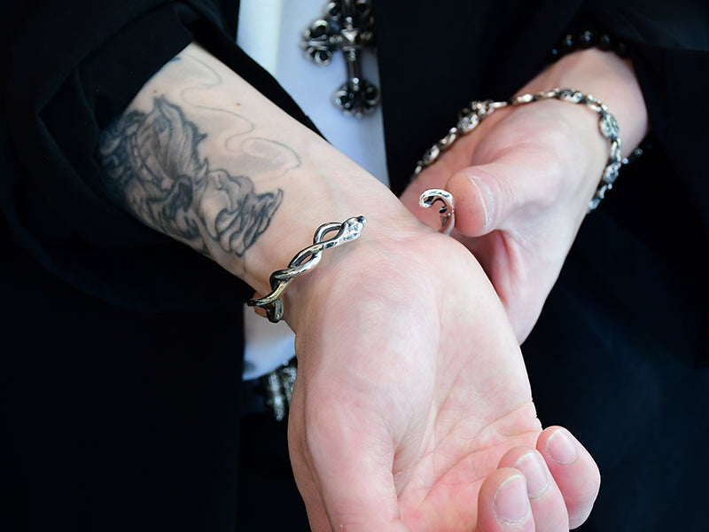 フレアスネークバングル