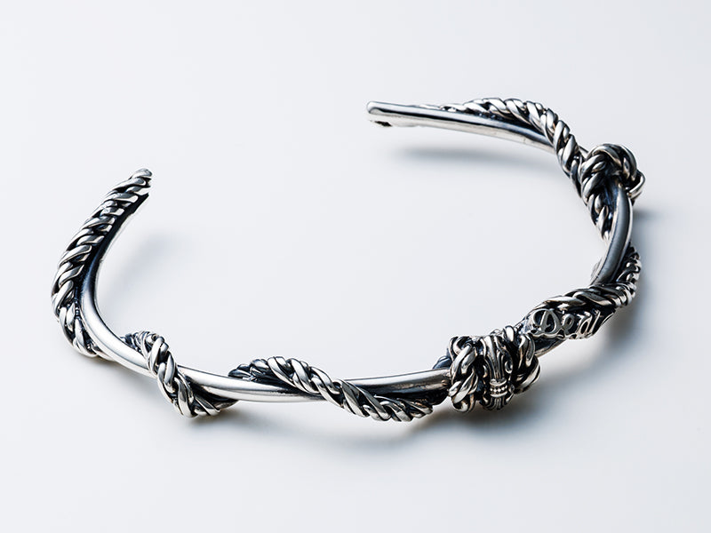 スクロールロープバングル