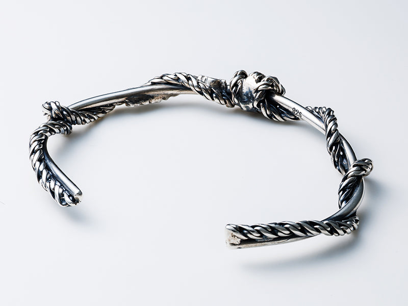 スクロールロープバングル