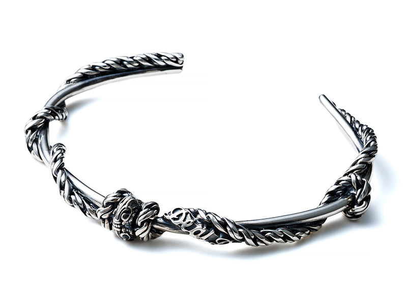 スクロールロープバングル