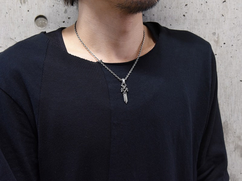 ソリッドダガートップ