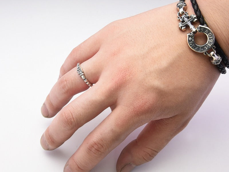 レイヤードスタッズリング