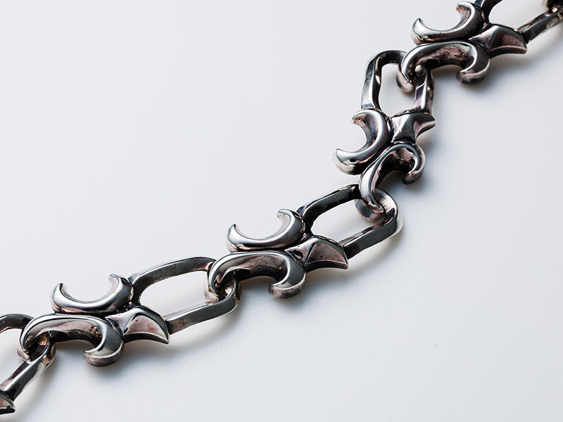 スラッシュリリーブレス