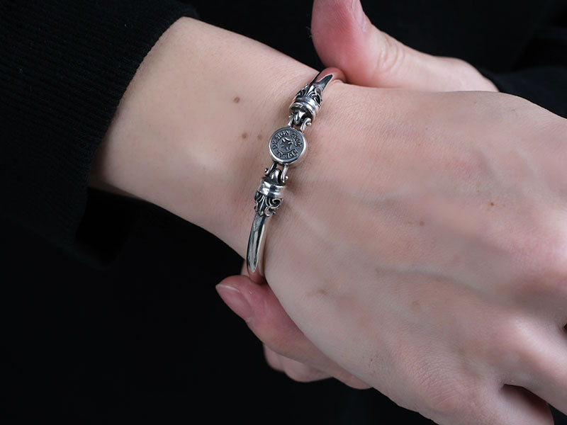 シールロゴカフブレス