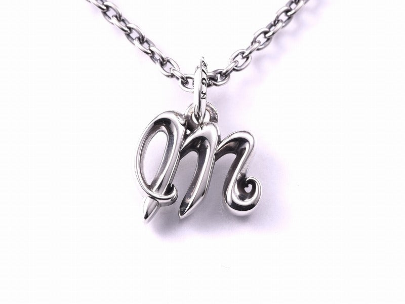グレイスイニシャルペンダント "M"