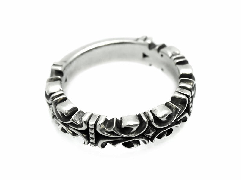 リップスタッズリング