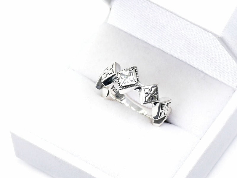 ダイヤクロスリング