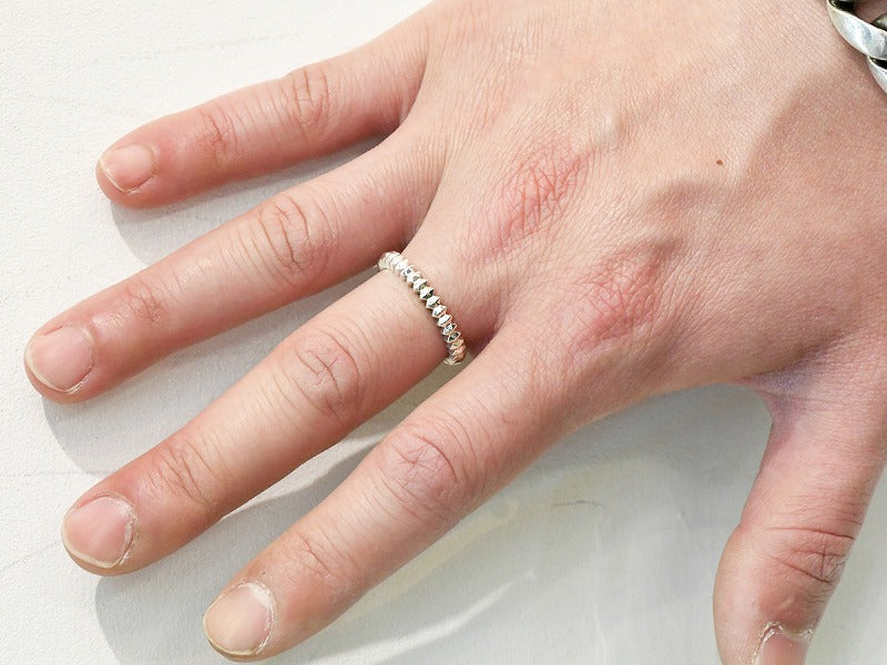 ベゼルスタッズリング