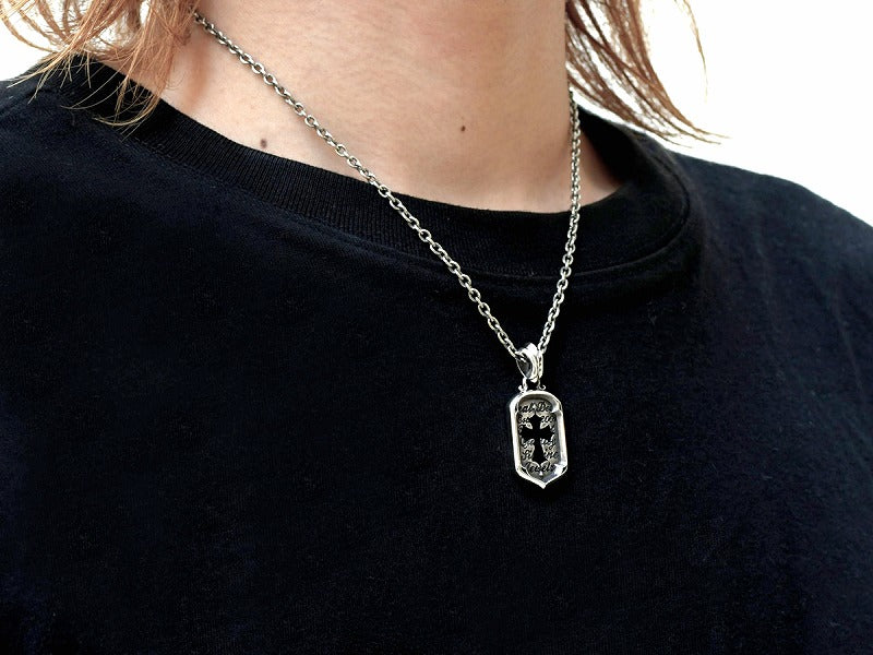 ファングカットドッグタグ