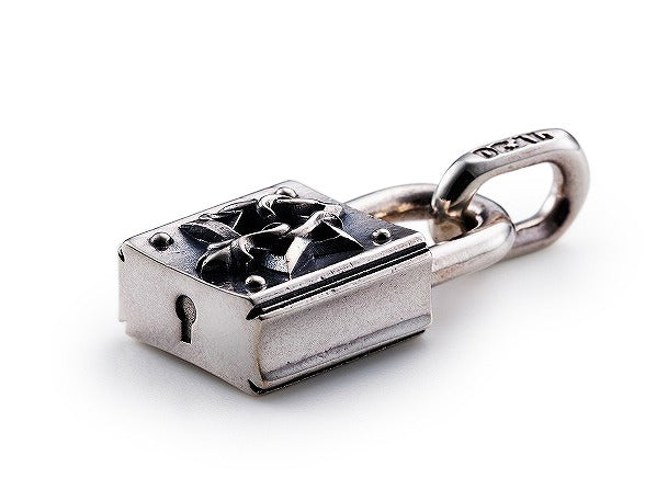 ボトムクロスパドロック