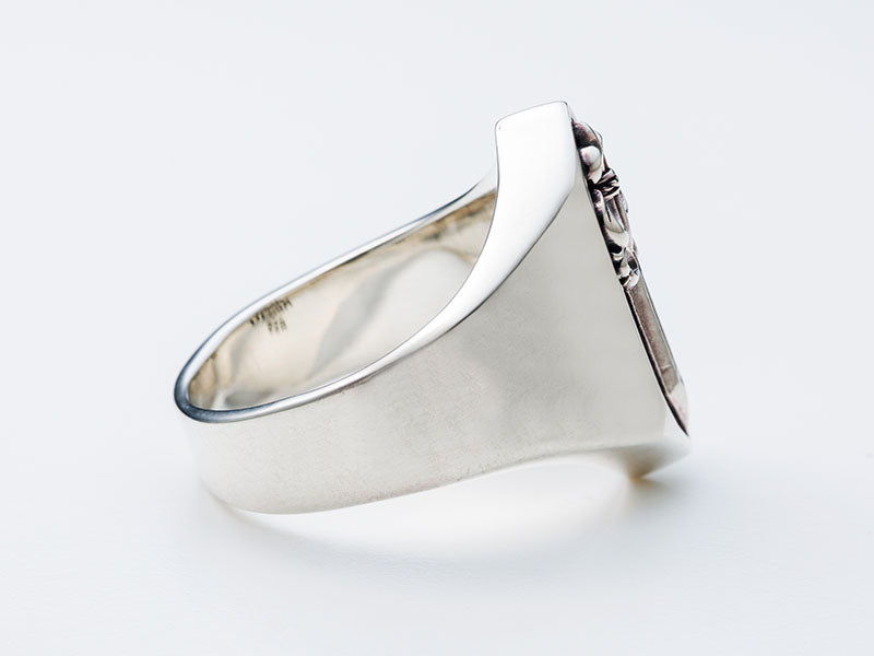 ダガーコフィンリング