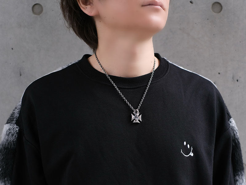 スネークロールアイアンクロス