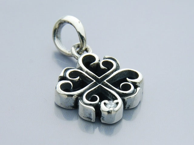 ワンドロップペンダント:クローバー