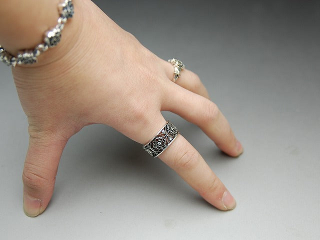 ワイドグリッドローズリング