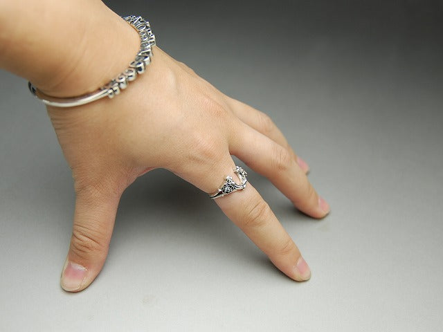 ローズホースシューリング