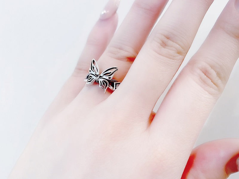 スタッズバタフライリング:スモール