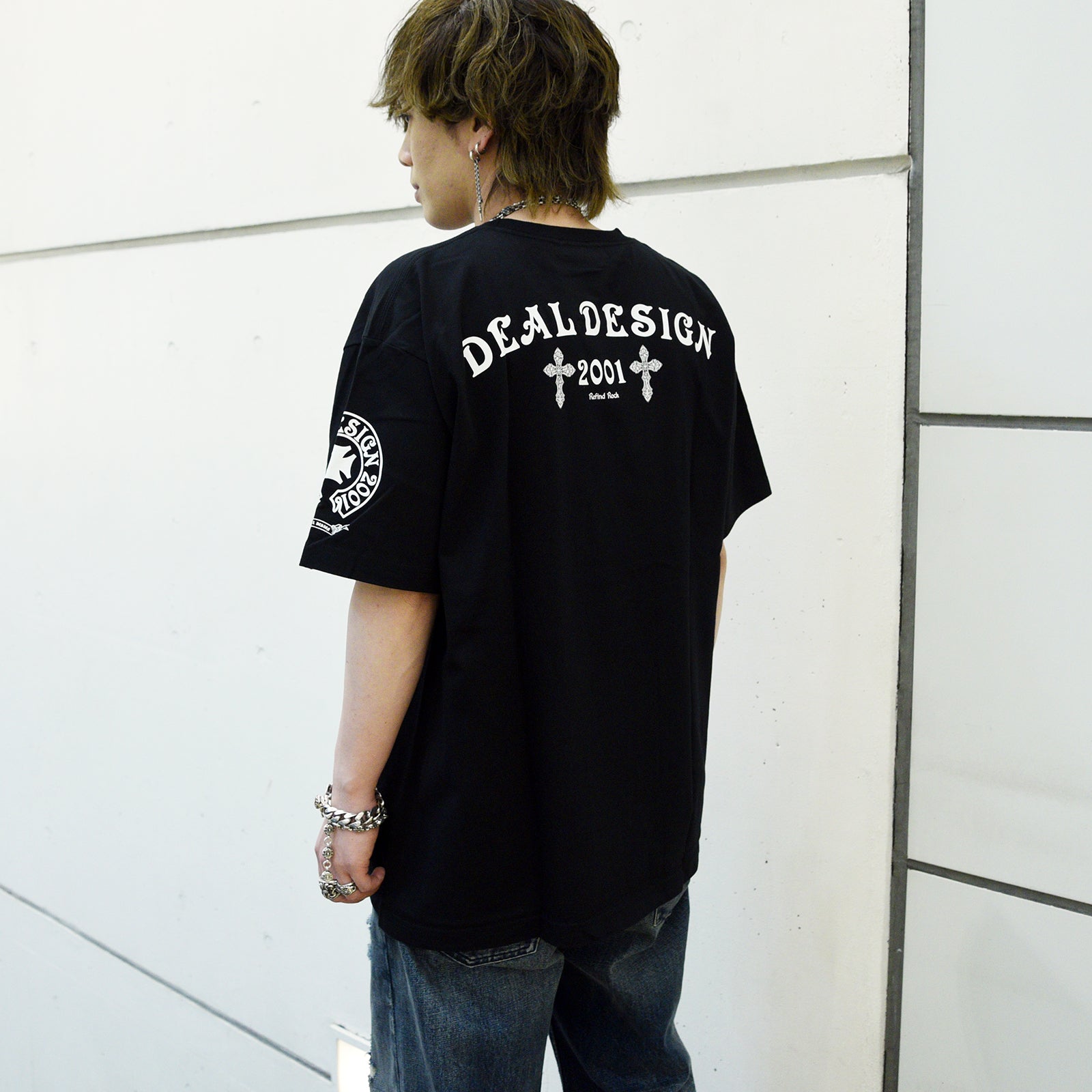 ネッククロスTシャツ