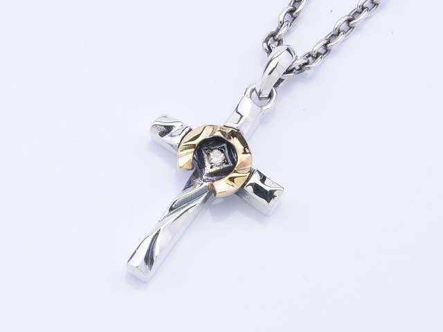 【Safari8月号掲載】HORSE SHOE CROSS SMALL:with dia (K18コンビ)