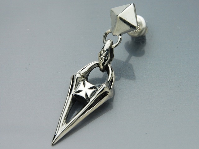 ヘルワイヤーピアス