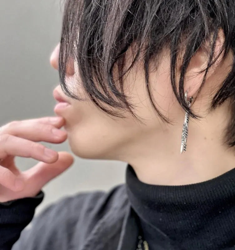 春うららな揺らめくピアス