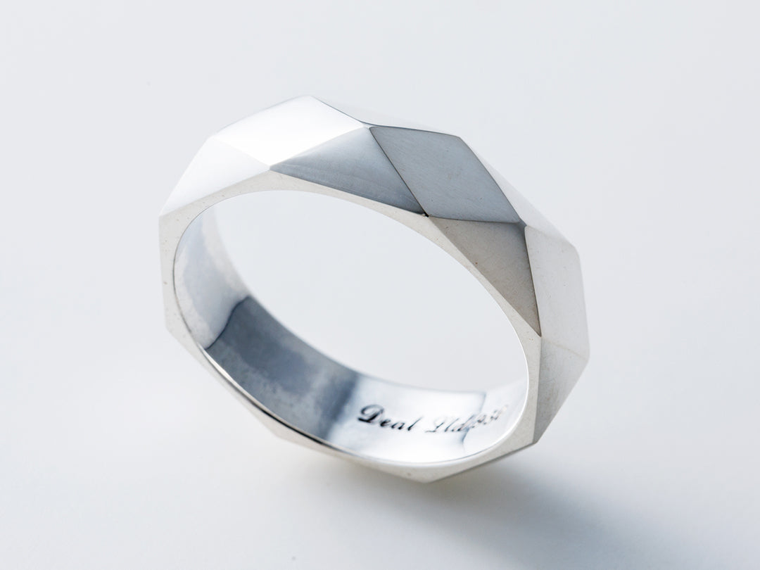 DIA SHAPE STUDS RING WIDE