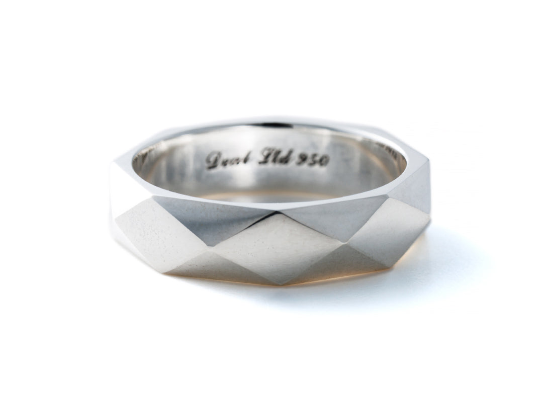 DIA SHAPE STUDS RING WIDE